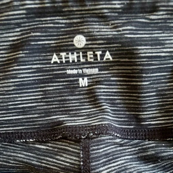 EUC Athleta Leggings Cropped, Black/Gray Stripes,Mesh &Strap Detail,Women’s M/8 - Picture 9 of 10